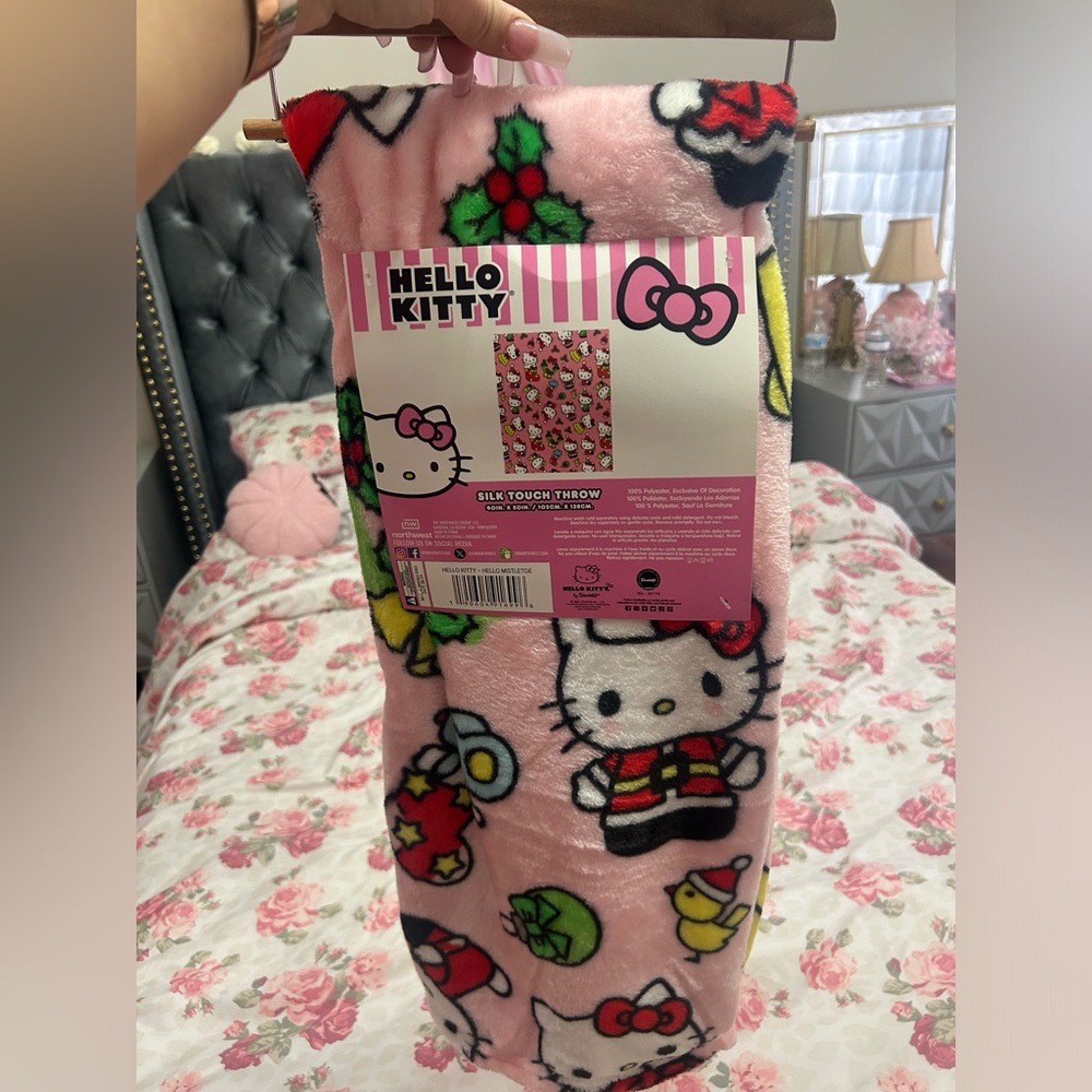 Hello kitty Christmas blanket